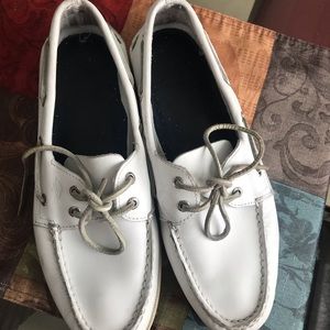 White sperrys